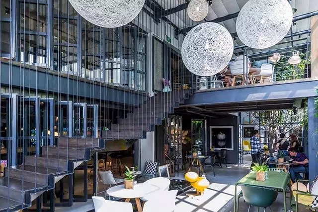 對這屆年輕人來說，“生活”在辦公空間，才是向往的生活